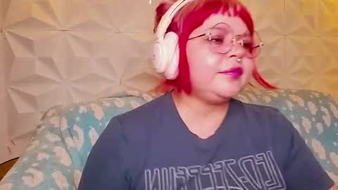 Snapshot of satyn_doll chatting on June 19, 2026, 11:19 pm Gina George online show from June 19, 2026, 11:19 pm