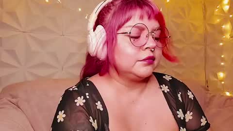 Snapshot of satyn_doll chatting on July 19, 2026, 12:25 am Gina George online show from July 19, 2026, 12:25 am