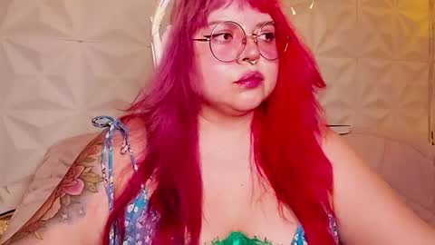 Snapshot of satyn_doll chatting on July 19, 2026, 11:08 pm Gina George online show from July 19, 2026, 11:08 pm