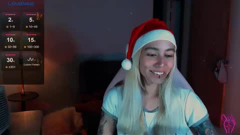 Snapshot of saucy_jenn1 chatting on December 15, 2024, 9:53 pm I AM JENN online show from December 15, 2024, 9:53 pm