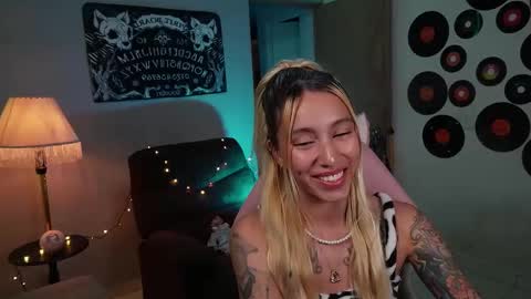 Snapshot of saucy_jenn1 chatting on March 9, 2025, 3:01 am I AM JENN online show from March 9, 2025, 3:01 am