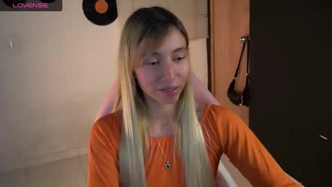 Snapshot of saucy_jenn1 chatting on June 7, 2026, 2:16 am I AM JENN online show from June 7, 2026, 2:16 am