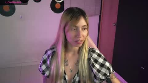 Snapshot of saucy_jenn1 chatting on June 14, 2026, 3:52 am I AM JENN online show from June 14, 2026, 3:52 am
