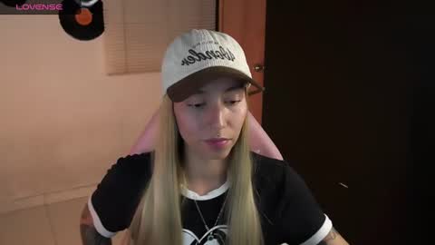 Snapshot of saucy_jenn1 chatting on June 21, 2026, 4:04 am I AM JENN online show from June 21, 2026, 4:04 am