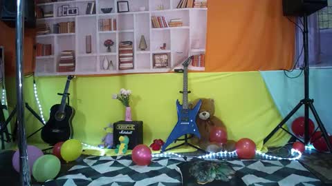 Saucychocolate online show from February 14, 2026, 9:44 pm