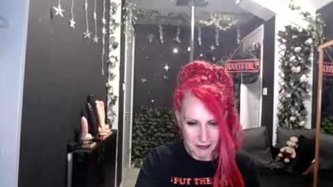 SaucySky online show from April 6, 2026, 9:16 pm