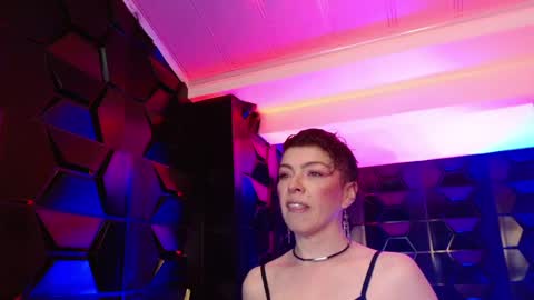 Snapshot of sauvage_lilith chatting on May 4, 2026, 3:35 am lilith online show from May 4, 2026, 3:35 am