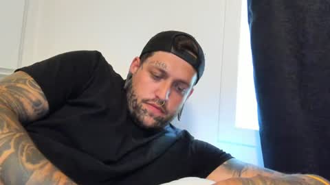 Snapshot of savageandsensual chatting on July 19, 2026, 7:06 pm savageandsensual online show from July 19, 2026, 7:06 pm