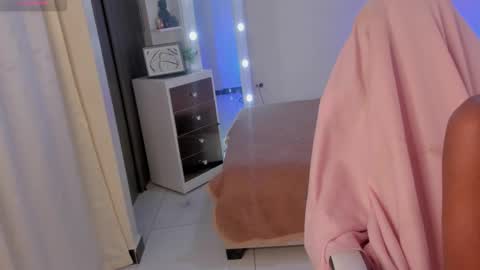 Snapshot of savannahwildee chatting on February 6, 2025, 11:32 am Savannahwildee online show from February 6, 2025, 11:32 am