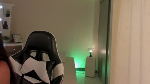 Snapshot of savannahwildee chatting on March 2, 2025, 2:32 pm Savannahwildee online show from March 2, 2025, 2:32 pm