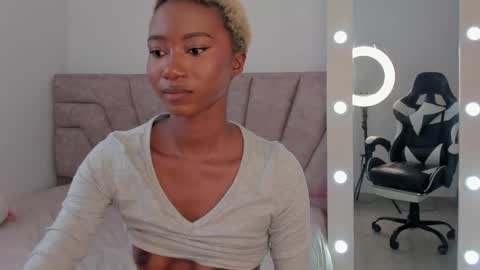 Snapshot of savannahwildee chatting on October 14, 2025, 2:40 pm Savannahwildee online show from October 14, 2025, 2:40 pm