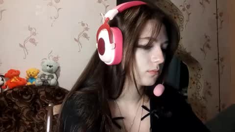 Sophie online show from October 14, 2025, 3:35 pm