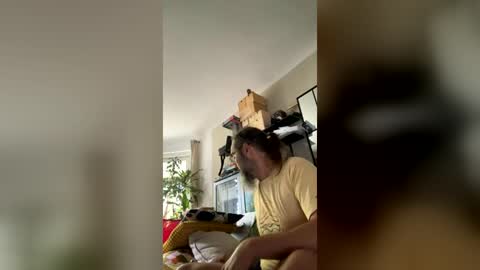 saxonialatexdude online show from July 27, 2026, 7:59 am