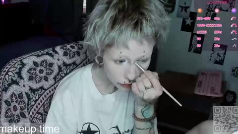 Snapshot of say_mary chatting on May 19, 2026, 5:30 pm pronoun she. name Mary. age 21. online show from May 19, 2026, 5:30 pm