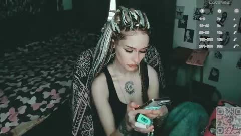 Snapshot of say_mary chatting on June 1, 2026, 4:20 pm pronoun she. name Mary. age 21. online show from June 1, 2026, 4:20 pm