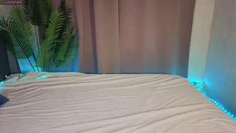 Snapshot of sayl0r_moon chatting on May 6, 2026, 9:36 am Kira GMT 7 Mon Thu-Sun 0800am-0200pm online show from May 6, 2026, 9:36 am