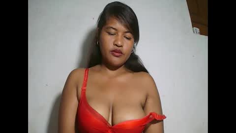 Snapshot of saylla1 chatting on February 6, 2026, 8:07 am saylla1 online show from February 6, 2026, 8:07 am
