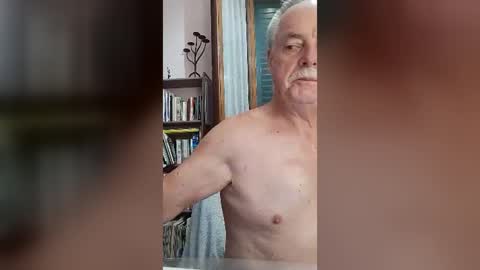 sbrinaiceberg online show from July 17, 2026, 3:13 am