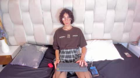 scaarlett_22 online show from February 10, 2026, 4:16 am