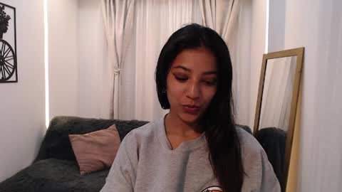 Snapshot of scarleet_miaa chatting on May 14, 2026, 11:00 pm Scaelet Mia online show from May 14, 2026, 11:00 pm