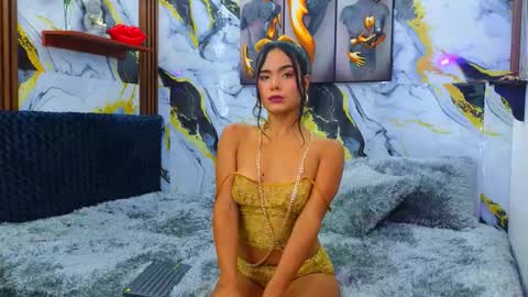 Scarlett Collins online show from November 13, 2025, 3:49 am