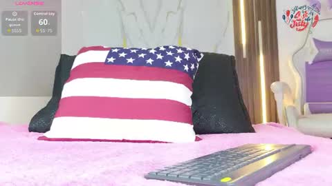 scarleht_blonde online show from July 4, 2026, 8:04 pm