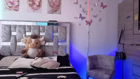 scarlet online show from April 18, 2026, 8:31 pm