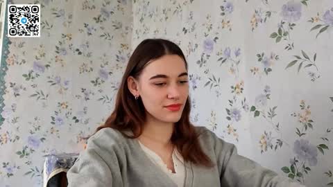 Snapshot of scarlet1flowers chatting on October 11, 2025, 9:08 am Kira online show from October 11, 2025, 9:08 am