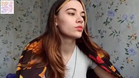 Snapshot of scarlet1flowers chatting on November 13, 2025, 11:09 am Kira online show from November 13, 2025, 11:09 am