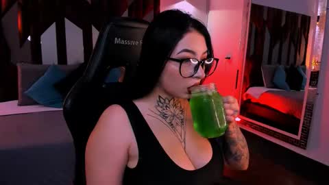 scarlet_ceretti1 online show from March 24, 2026, 10:37 pm