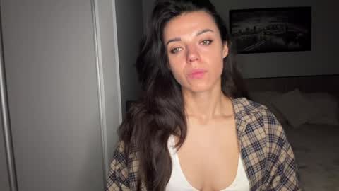 Snapshot of scarlet_daisy_ chatting on June 4, 2026, 7:03 am Sophie online show from June 4, 2026, 7:03 am