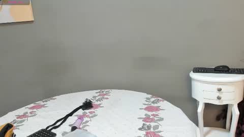 Snapshot of scarlet_glow chatting on July 9, 2026, 12:31 pm Scarlete online show from July 9, 2026, 12:31 pm