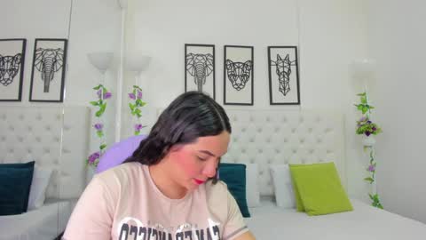 Snapshot of scarlet_stan22 chatting on January 27, 2025, 2:02 pm Isa online show from January 27, 2025, 2:02 pm