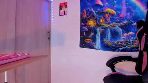 Scarlet online show from February 26, 2026, 3:33 pm