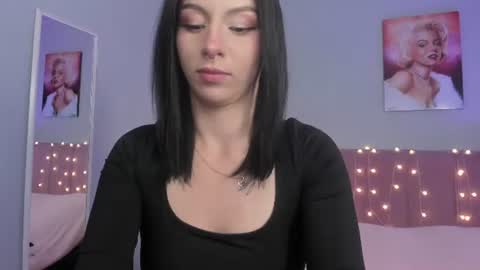Scarlet  online show from July 16, 2026, 4:07 am