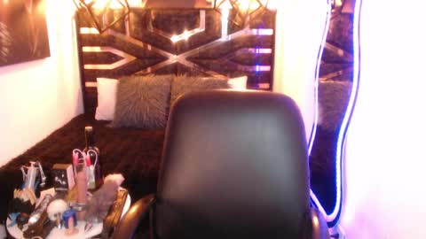 Snapshot of scarleth_bluee chatting on April 6, 2026, 4:46 am Scarleth online show from April 6, 2026, 4:46 am