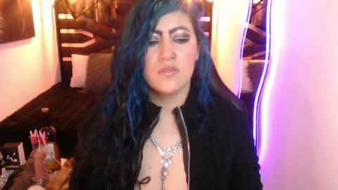 Snapshot of scarleth_bluee chatting on April 10, 2026, 3:23 am Scarleth online show from April 10, 2026, 3:23 am