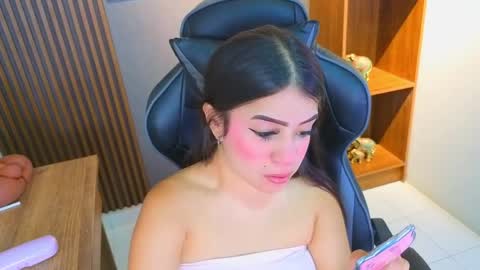 Scarleth online show from April 1, 2026, 12:39 pm