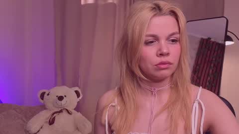 Snapshot of scarletmarney chatting on May 9, 2026, 3:23 am scarletmarney online show from May 9, 2026, 3:23 am