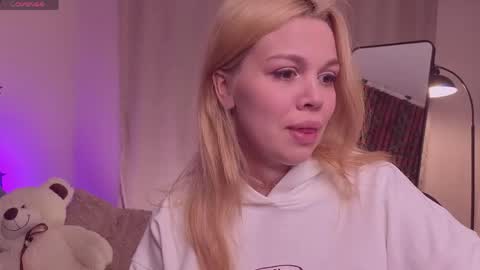 Snapshot of scarletmarney chatting on May 10, 2026, 3:12 am scarletmarney online show from May 10, 2026, 3:12 am