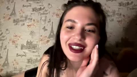 scarletpetal online show from January 29, 2025, 3:26 pm