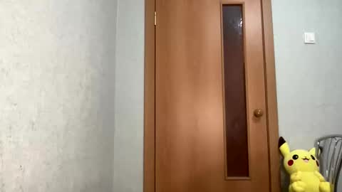 scarletpetal online show from March 5, 2025, 12:00 pm