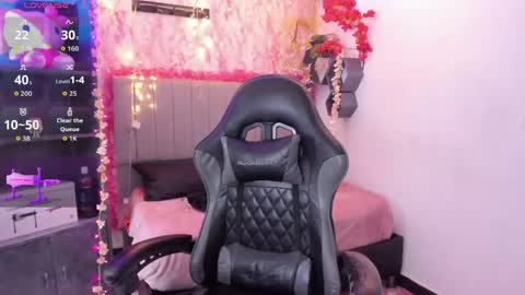 Scarlett online show from April 15, 2026, 8:20 pm