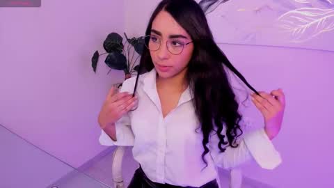 Scarlett  online show from February 7, 2026, 12:42 pm