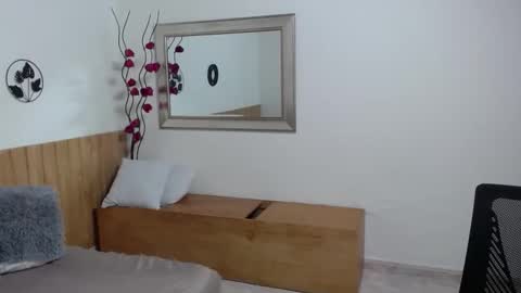 scarlett_adams__ online show from May 19, 2026, 12:44 pm