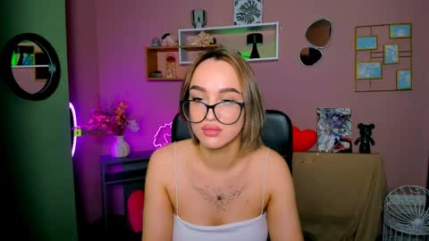 Scarlett online show from April 7, 2026, 6:03 am