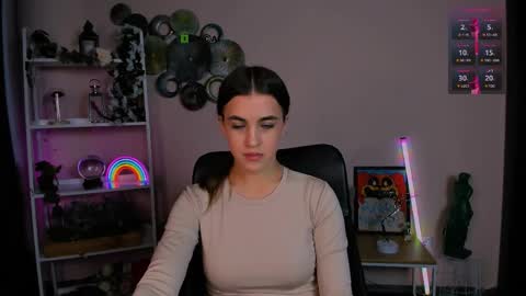 Scarlett online show from April 10, 2026, 6:18 am