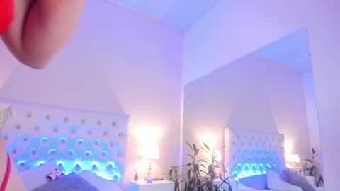 Snapshot of scarlett_bunnyy_ chatting on April 24, 2026, 1:46 pm Bunny online show from April 24, 2026, 1:46 pm