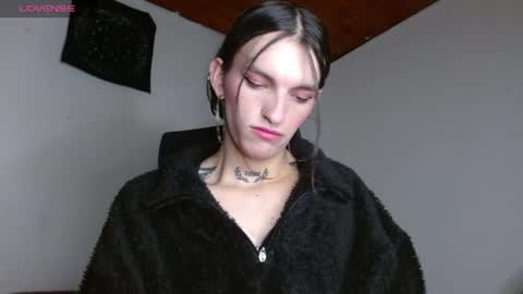 Snapshot of scarlett_crastrawberry chatting on April 24, 2026, 1:41 am scarlet online show from April 24, 2026, 1:41 am