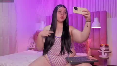 Scarlett  online show from July 13, 2026, 11:57 am